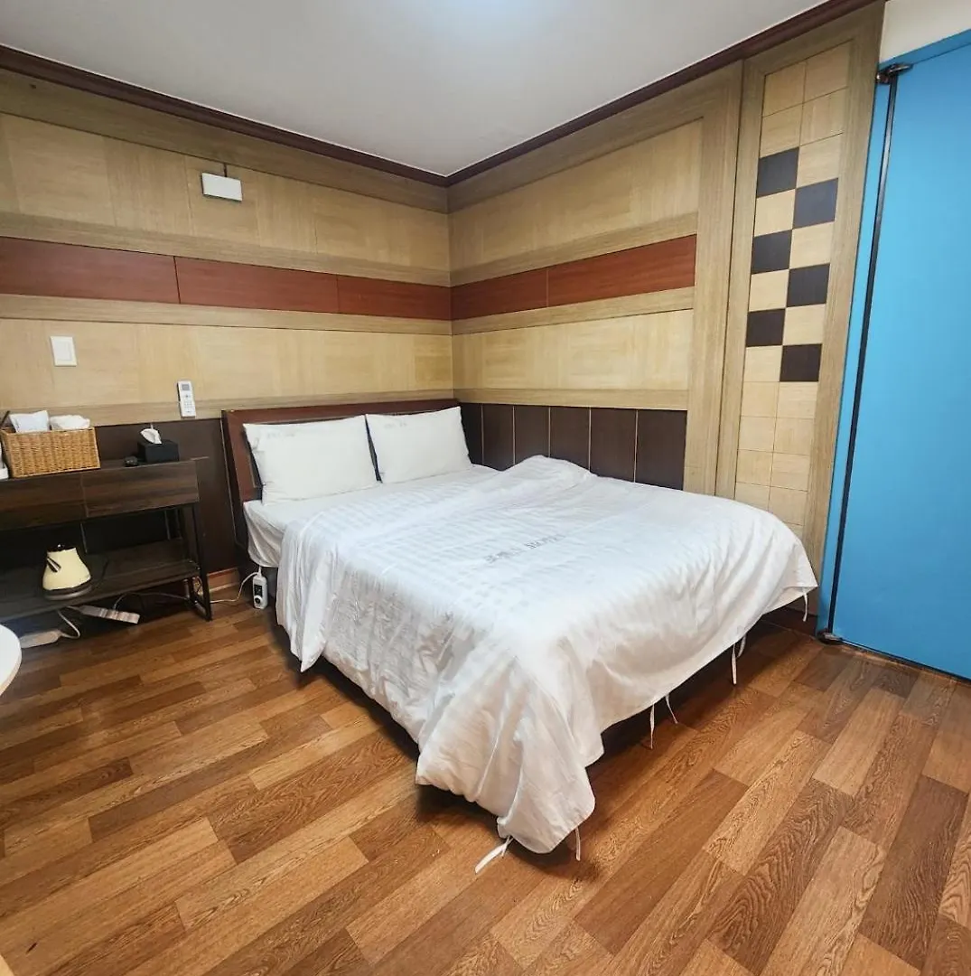 Romance Hotel Seoul 3*,  South Korea
