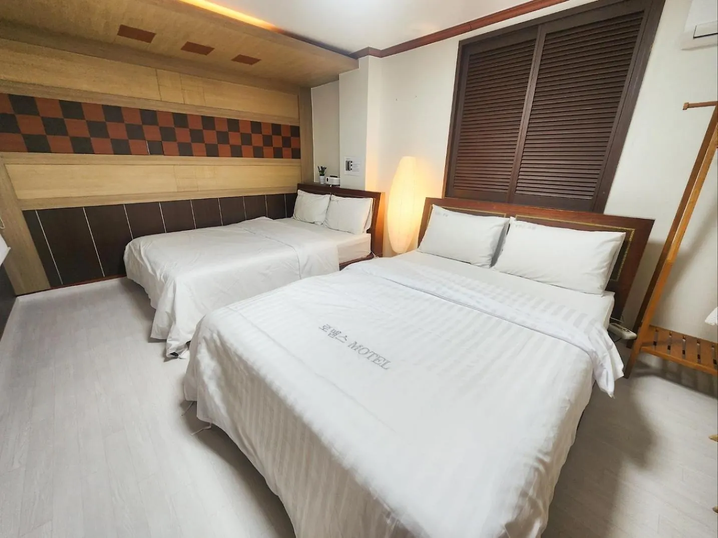 Romance Hotel Seoul 3*,  South Korea