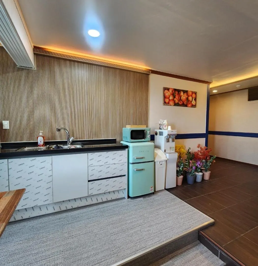 Romance Hotel ソウル特別市 3*,